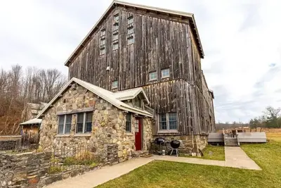 Image de Cristman Barn & Events - 12k sqft barn Conversion - Sleeps 30