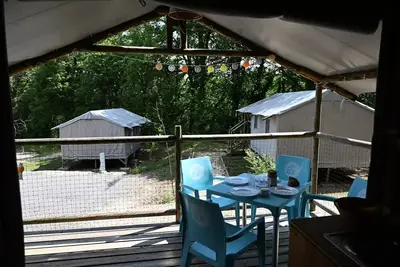 Image de Cabanes Lodges sur Pilotis Standard 23m² (sans sanitaires) (2 ch- 4 pers) + Terrasse couverte 4 personnes