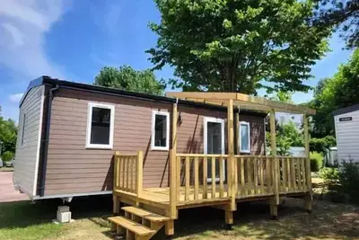 Image de Mobilheim Premium 29m2 - 3 Schlafzimmer - halb überdachte Terrasse + Geschirrspüler - Tv 6 Personen