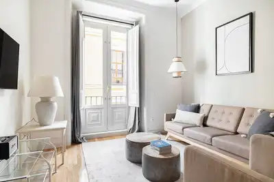 Image de Deluxe Huertas-Cortes 2br, 3 blocks from Puerta del Sol, by Blueground, by Blueground