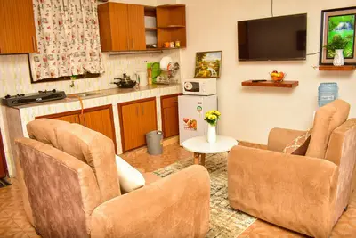 Image de Unique, Compact Studio Apartment - 7 minutes from Lake Victoria