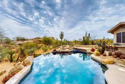 Desert Entertainment Paradise Luxe Villa w\/ Outdoor Kitchen & Lagoon Pool
