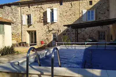 Image de Mas provençal avec piscine, proche Pont Du Gard! ! !