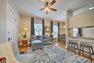 Image de Texarkana Pet-Friendly Pad w/ Fenced Backyard