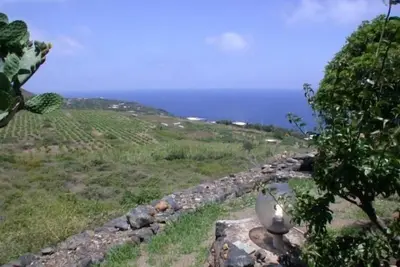 Image de Maison de vacances Pantelleria pour 1 - 6 personnes avec 3 chambres à coucher - Maison de vacances