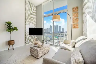Image de One Bedroom Condo King Bed With City Views