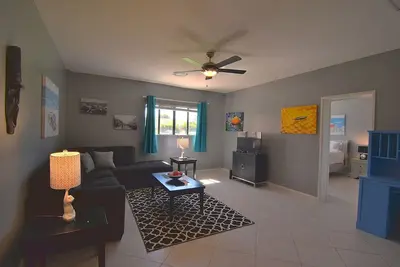 Image de Luxurious 1 bedroom condo w/ pool onsite