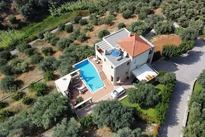 Unique villa with amazing mountain and breathtaking sea view.
