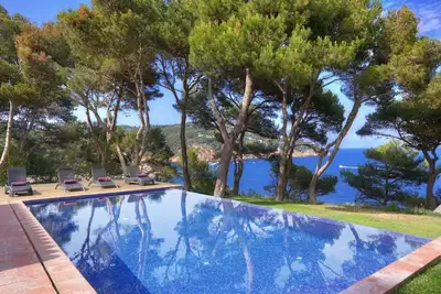 Image de ***Tamariu Villa*** 5 Bedrooms | Private Pool | Sea Views | Free A/C | Free Wifi | Bbq