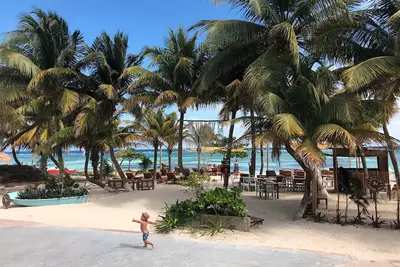 Image de Beachfront 2br Apartment w/ Terrace & Beach Club
