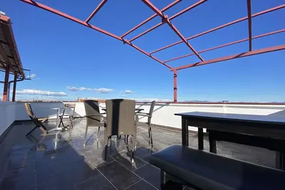 Image de Merlyn. . . apartment a few minutes from the beach and town center