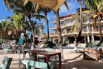 Image de Beachfront 1br Apartment w/ Terrace & Beach Club