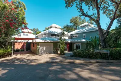 Image de Trade Winds - luxurious Roatan Villa near West Bay - New Large Pool