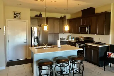 Image de Upscale golf community townhouse - panoramic Strip views!