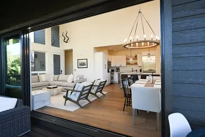 Image de OutWest Wapiti Rim Cabin