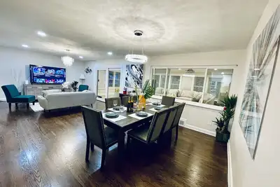 Image de Wow! ! Modern+Spacious Home ⭐️Great Location⭐️