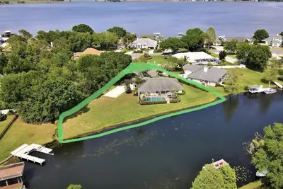 Image de private Lake house by the canal of lake Arietta