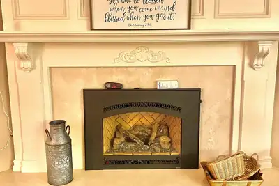 Image de Beautiful home centrally located for business and vacation