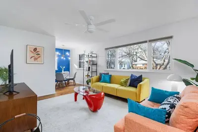 Image de Mt Hawley · 3Bed-MidCentury Marvel Bunglaow-Heart of Peoria