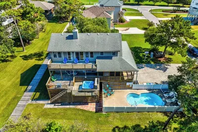 Image de A Sound Retreat | Private Pool, Hot Tub | 2, 400 ft to the beach