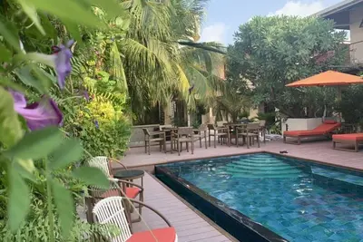 Image de Maldives Family Vacation Home on the beach with a pool and game room