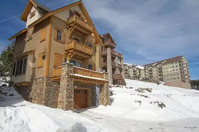 Image de Sanctuary Family Paradise  Private Home with Hot tub  Snowshoe Mtn Resort