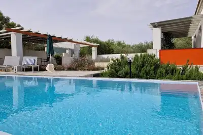 Image de Modern vacation home - wonderful view, private pool, near San Teodoro, 4 adults + 2 children