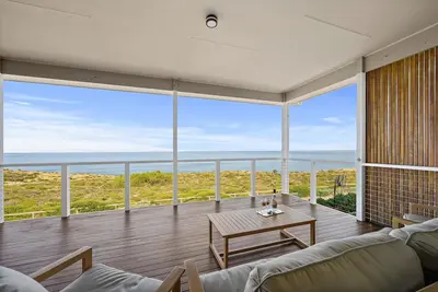 Image de Ochre Sunsets Fleurieu Peninsula ~ Moana - Coastal Beauty with Sweeping Uninterrupted Views