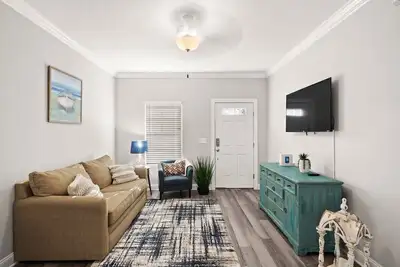 Image de 💥Gated community 🌟3 bedroom 🧘🏽Serenity & Comfort⚡️