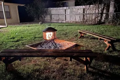Image de 3 bed 2 bath home with game room and fire pit