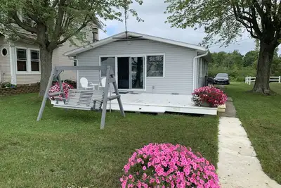 Image de Cozy Cottage on Oliver Lake