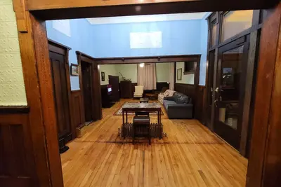 Image de Historic 2 Bedroom 2 Bath in Downtown