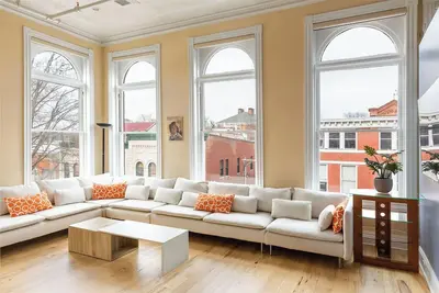 Penthouse Apartment Overlooking Downtown Mall