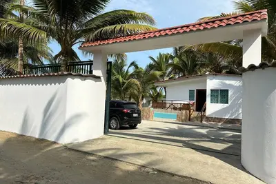 Image de Palmeral de Cojimies-Vía Pedernales Manabí