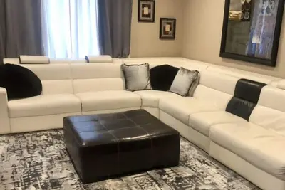 Image de Cozy & Spacious 3-bedroom Townhome