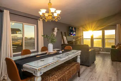 Image de 🌵 Cozy Desert home + Stunning Views + Peaceful Vibes Near Laughlin
