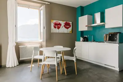 Image de Magnolia-In Villa On Lake