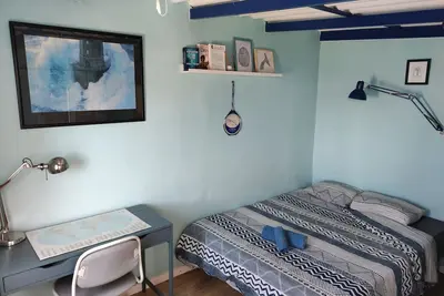 Image de Roof Cabin, on the roof of the house overlooking the Atlantic Ocean.