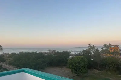 Image de Charming 4-bedroom beach house with Ac/WiFi in beautiful Rincon de Guayabitos