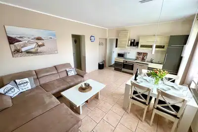 Image de Well-kept vacation complex with 5 residential units in a quiet cul-de-sac location