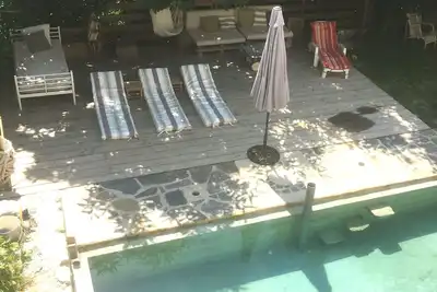 Image de Le Paradis Les Vignals gîtes et événements Cévennes vue piscine