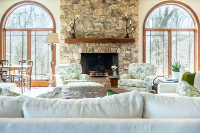 Image de Pickle Ball + Fire Pit + Luxury Family Getaway!