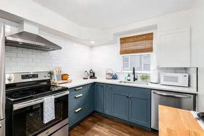 Image de City Boho ✦ New Kitchen ✦ King Bed ✦ Wfh