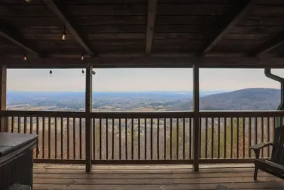 Image de Stay at Base Camp - Ridiculous Mountain Views