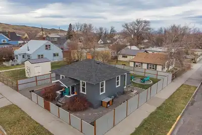 Image de Eastside Bungalow Downtown · Charming in town pad to explore town & more
