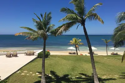 Image de Villa overlooking Black Pearl Golf resort and the Caribbean ocean.