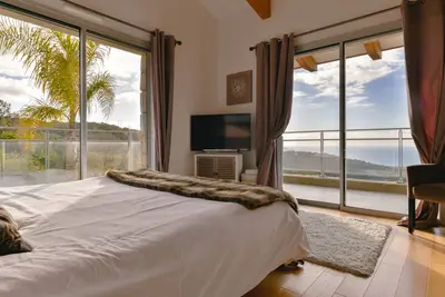 Image de 5 chambres, piscine, vue mer panoramique