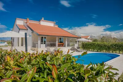 Image de Holiday House Paula - Three-Bedroom Holiday Home with Private Pool