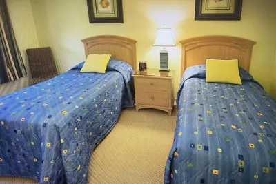 Image de beautiful resort villa steps from beach