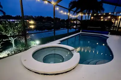 Image de Lakeside villa, closest to Disney. Full remodel for 2026. New pool!